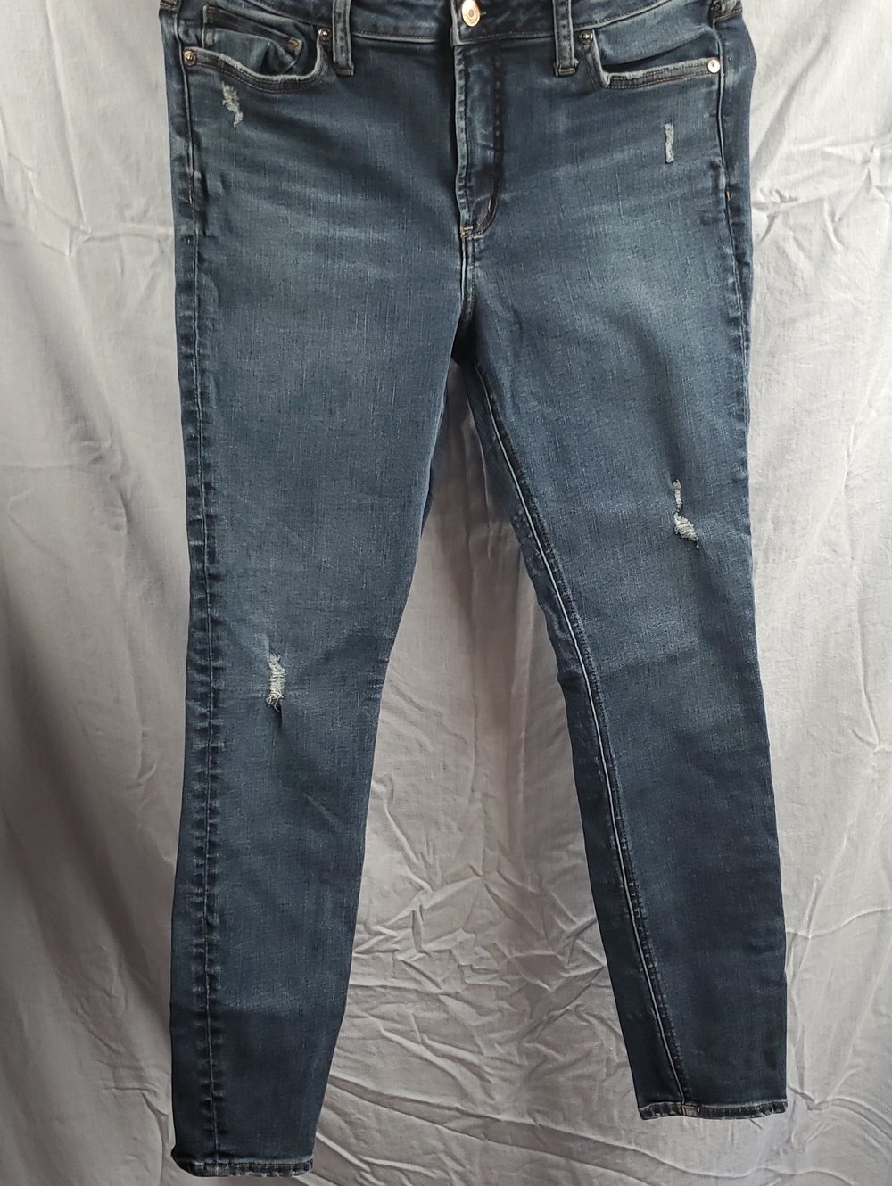 Silver Jeans Women's Faded Blue Skinny Jeans with Distressed Detail - 28